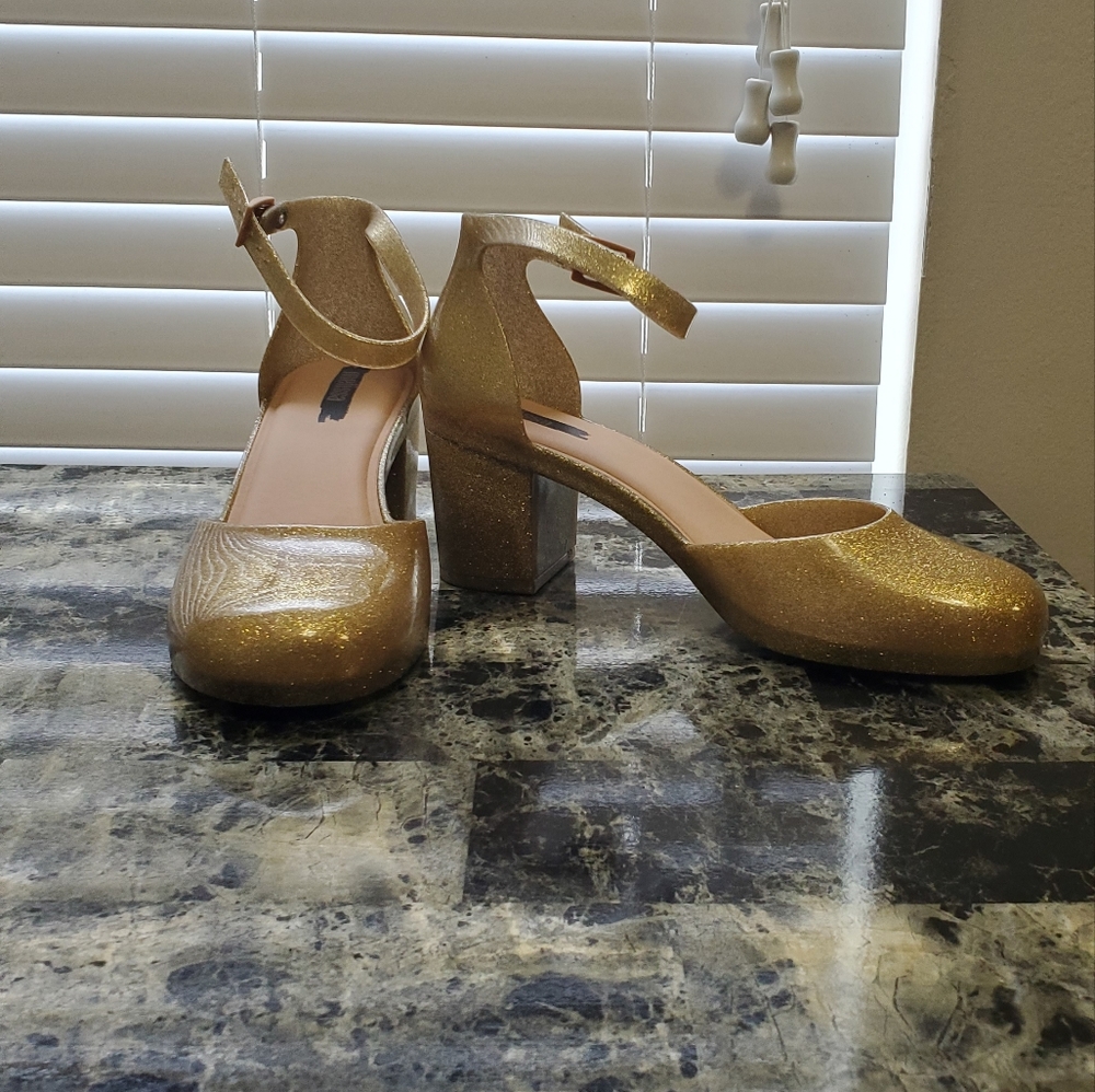 Melissa Gold Heels size 9
